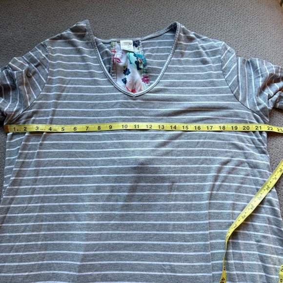 Terra and Sky Top T Shirt Size 14W (0X)‎ Gray Stripe Floral Accents - Picture 4 of 5